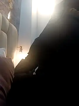 lia mariana online show from 03/17/26, 03:42