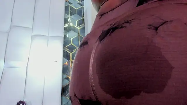 lia mariana online show from 04/01/26, 05:09