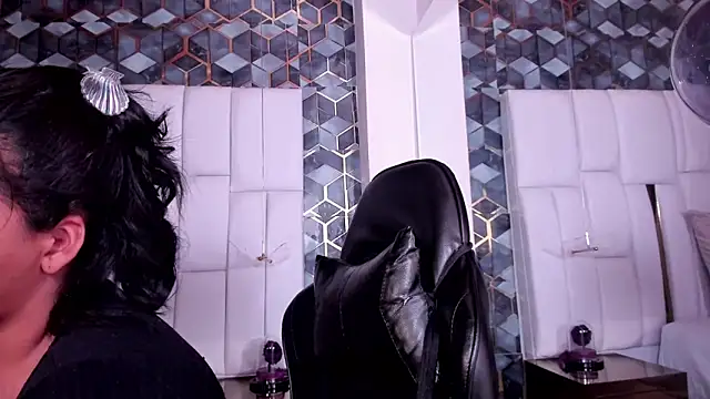 lia mariana online show from 05/23/26, 04:22