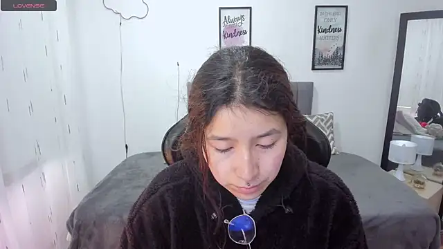 Snapshot of Amy_joones chatting on 09/10/25, 02:05 Amy joones online show from 09/10/25, 02:05