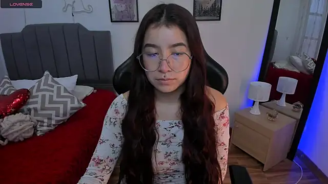 Snapshot of Amy_joones chatting on 02/04/26, 12:11 Amy joones online show from 02/04/26, 12:11