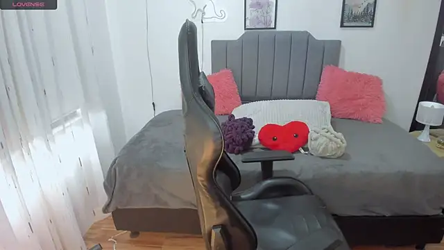 Amy joones online show from 11/05/25, 12:52