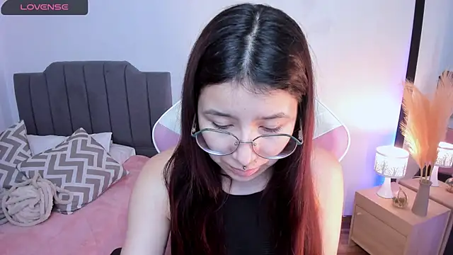 Amy joones online show from 04/28/26, 11:36
