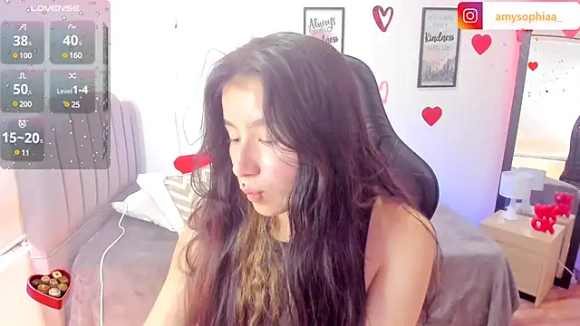 Snapshot of Amy_joones chatting on 02/20/25, 04:47 Amy joones online show from 02/20/25, 04:47