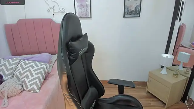 Amy joones online show from 11/20/25, 12:39