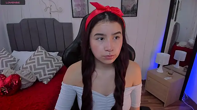 Snapshot of Amy_joones chatting on 02/02/26, 12:37 Amy joones online show from 02/02/26, 12:37