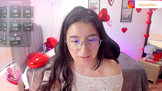 Snapshot of Amy_joones chatting on 02/18/25, 04:25 Amy joones online show from 02/18/25, 04:25
