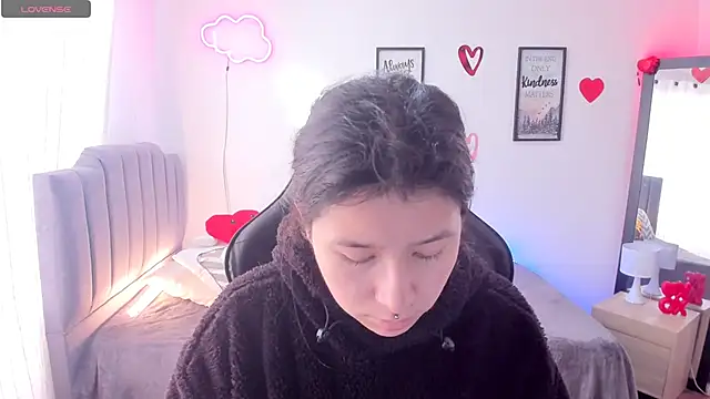 Snapshot of Amy_joones chatting on 02/24/25, 01:31 Amy joones online show from 02/24/25, 01:31
