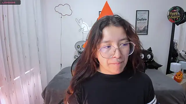 Amy joones online show from 10/23/25, 12:26