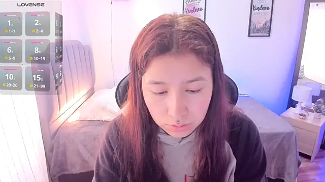 Snapshot of Amy_joones chatting on 03/06/25, 01:35 Amy joones online show from 03/06/25, 01:35