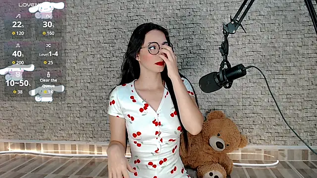 emma unu online show from 06/06/26, 03:01