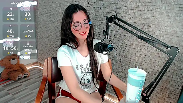 emma unu online show from 06/26/26, 02:50