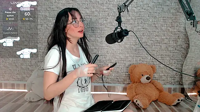 emma unu online show from 05/01/26, 03:00