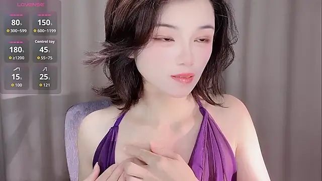 Snapshot of --xixi-- chatting on 10/10/25, 06:20 --xixi-- online show from 10/10/25, 06:20