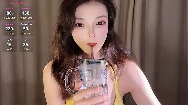 Snapshot of --xixi-- chatting on 07/11/26, 08:42 --xixi-- online show from 07/11/26, 08:42