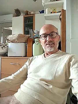 MadProfessor online show from 10/28/25, 06:45