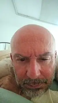 Snapshot of MadProfessor chatting on 10/15/25, 12:57 MadProfessor online show from 10/15/25, 12:57