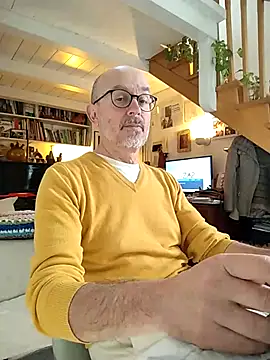 Snapshot of MadProfessor chatting on 03/13/25, 11:19 MadProfessor online show from 03/13/25, 11:19