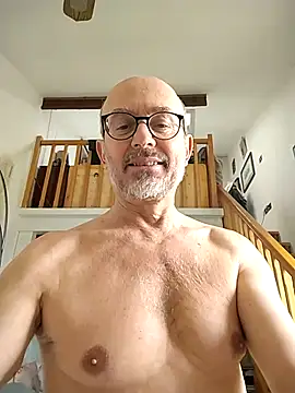 Snapshot of MadProfessor chatting on 02/28/25, 10:20 MadProfessor online show from 02/28/25, 10:20