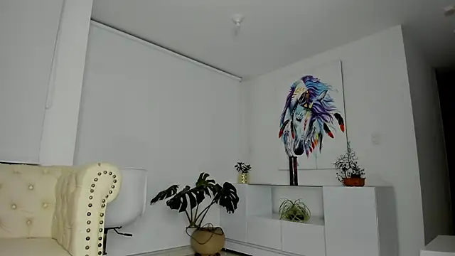 Snapshot of camila-manzur chatting on 03/02/25, 07:41 camila-manzur online show from 03/02/25, 07:41