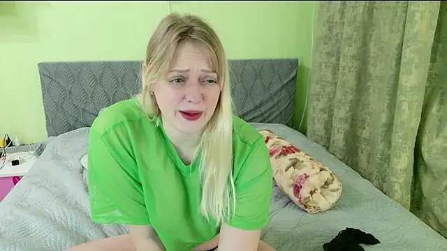 Kira Miler online show from 03/06/26, 06:52