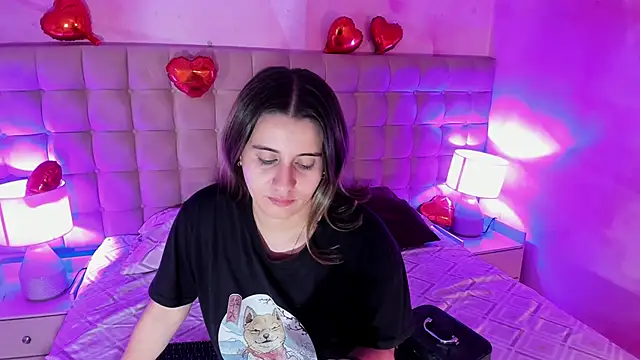 LanaHerondale online show from 02/18/25, 02:38