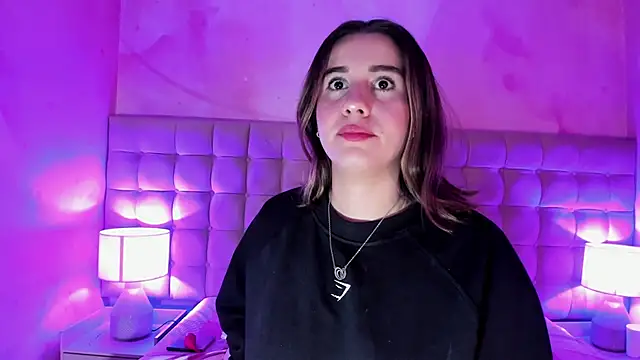 LanaHerondale online show from 02/09/25, 09:37