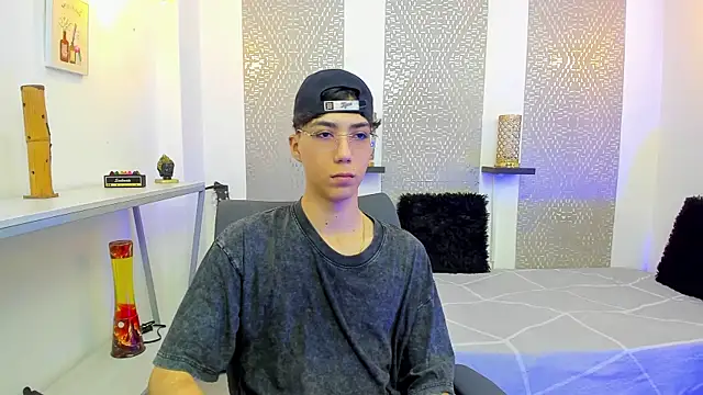 Nikolay Gregori online show from 11/10/25, 04:28