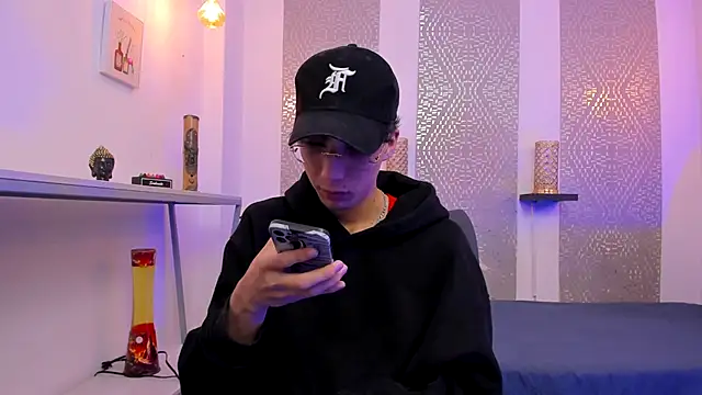 Nikolay Gregori online show from 12/15/25, 04:40