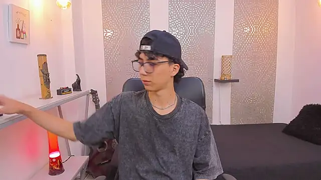 Nikolay Gregori online show from 10/10/25, 04:35