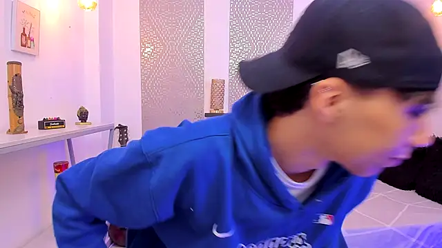 Nikolay Gregori online show from 11/18/25, 04:27