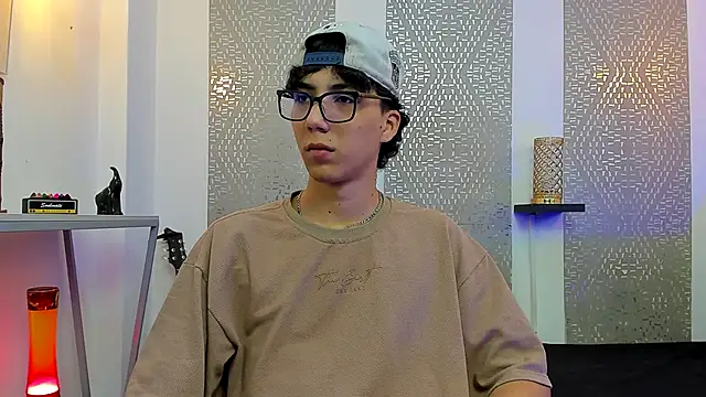 Nikolay Gregori online show from 10/09/25, 04:24