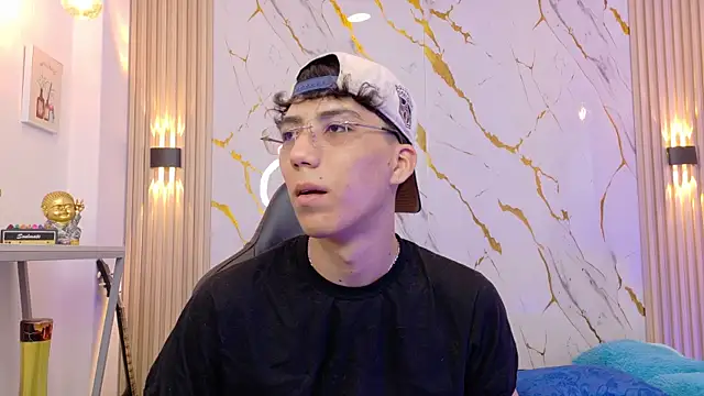 Snapshot of Nikolay_Gregori chatting on 07/07/26, 04:04 Nikolay Gregori online show from 07/07/26, 04:04