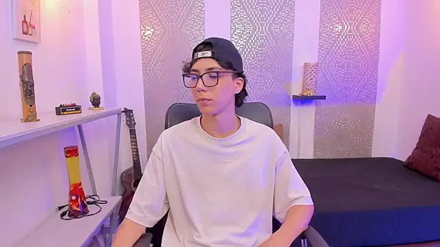 Nikolay Gregori online show from 10/22/25, 04:23