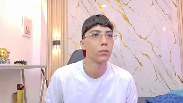 Snapshot of Nikolay_Gregori chatting on 07/05/26, 04:06 Nikolay Gregori online show from 07/05/26, 04:06