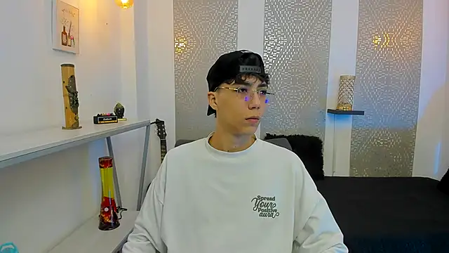 Nikolay Gregori online show from 11/05/25, 04:15