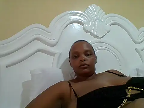 Snapshot of Sexxy-Shie chatting on 07/13/26, 05:07 Sexxy-Shie online show from 07/13/26, 05:07