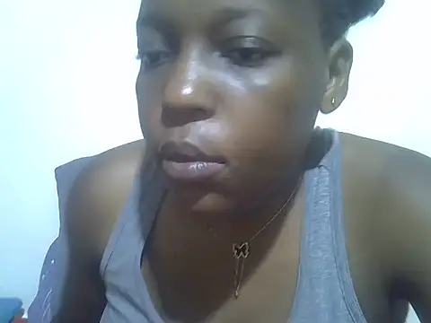 Snapshot of miss_tash chatting on 04/14/26, 11:43 miss tash online show from 04/14/26, 11:43