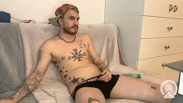 Snapshot of CrazyBeb_Jokeer chatting on 02/12/25, 10:24 CrazyBeb Jokeer online show from 02/12/25, 10:24