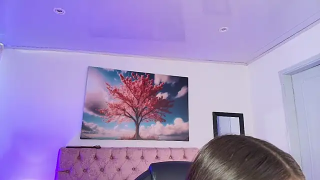 Snapshot of Julianaa_Castro_ chatting on 11/27/25, 11:32 Julianaa Castro online show from 11/27/25, 11:32