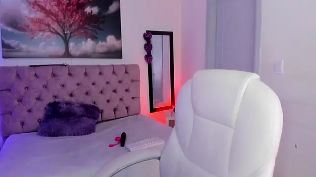 Snapshot of Julianaa_Castro_ chatting on 03/22/25, 11:42 Julianaa Castro online show from 03/22/25, 11:42