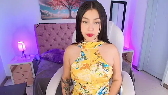 Snapshot of Julianaa_Castro_ chatting on 11/07/25, 12:10 Julianaa Castro online show from 11/07/25, 12:10