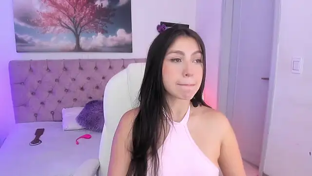 Snapshot of Julianaa_Castro_ chatting on 03/12/25, 11:43 Julianaa Castro online show from 03/12/25, 11:43