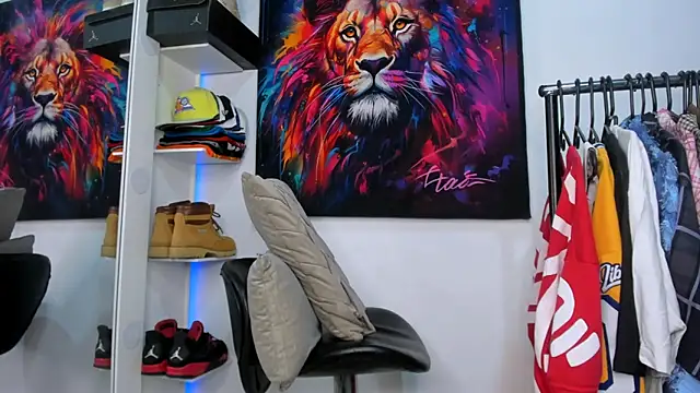 Snapshot of Pantera_black_21 chatting on 10/21/25, 02:33 Pantera black 21 online show from 10/21/25, 02:33