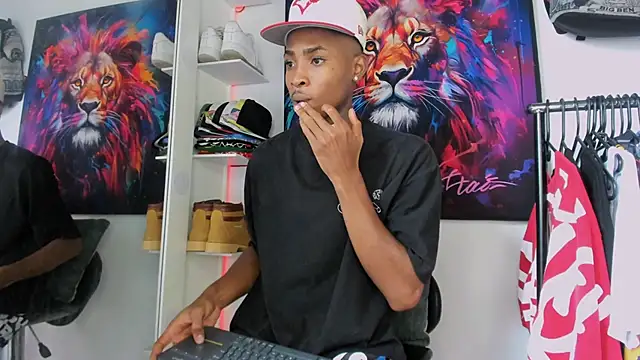 Snapshot of Pantera_black_21 chatting on 02/01/26, 07:45 Pantera black 21 online show from 02/01/26, 07:45