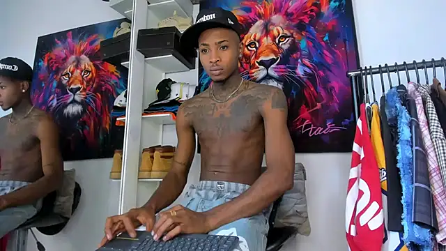 Snapshot of Pantera_black_21 chatting on 10/25/25, 06:30 Pantera black 21 online show from 10/25/25, 06:30