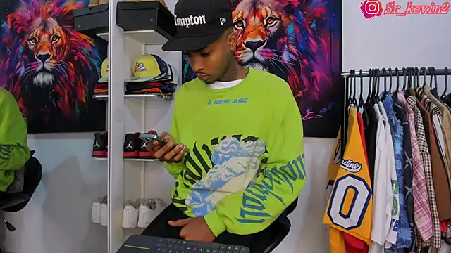 Snapshot of Pantera_black_21 chatting on 11/05/25, 10:29 Pantera black 21 online show from 11/05/25, 10:29