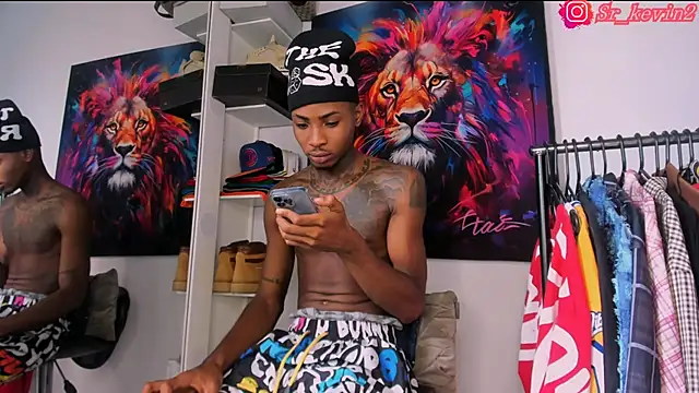 Snapshot of Pantera_black_21 chatting on 10/28/25, 05:23 Pantera black 21 online show from 10/28/25, 05:23