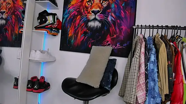 Snapshot of Pantera_black_21 chatting on 11/20/25, 03:02 Pantera black 21 online show from 11/20/25, 03:02