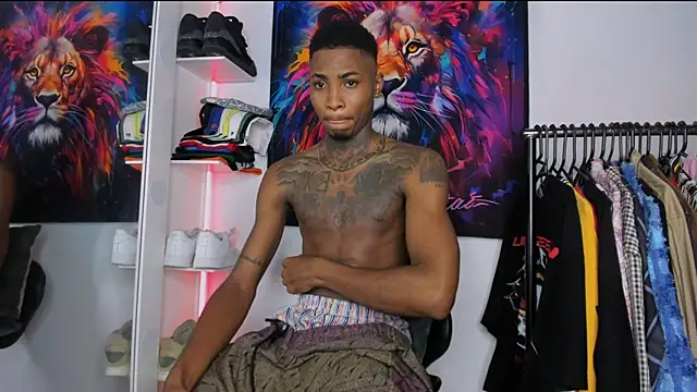 Snapshot of Pantera_black_21 chatting on 11/30/25, 02:01 Pantera black 21 online show from 11/30/25, 02:01